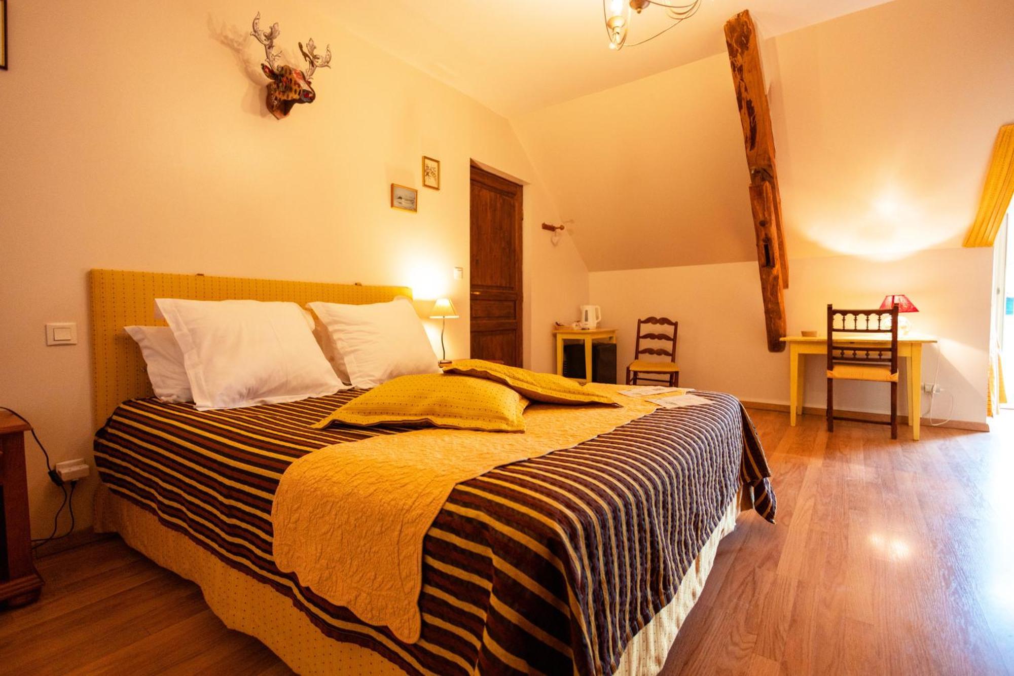 Bed and Breakfast Ferme De Marpalu La Ferté-Saint-Cyr Zewnętrze zdjęcie